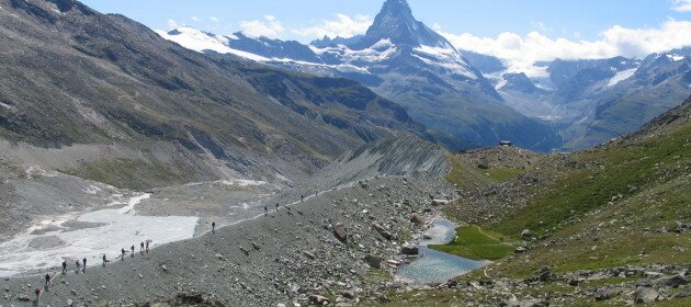 Moraines – piles of dirt record glacier fluctuations Moraines – piles of dirt record glacier fluctuations